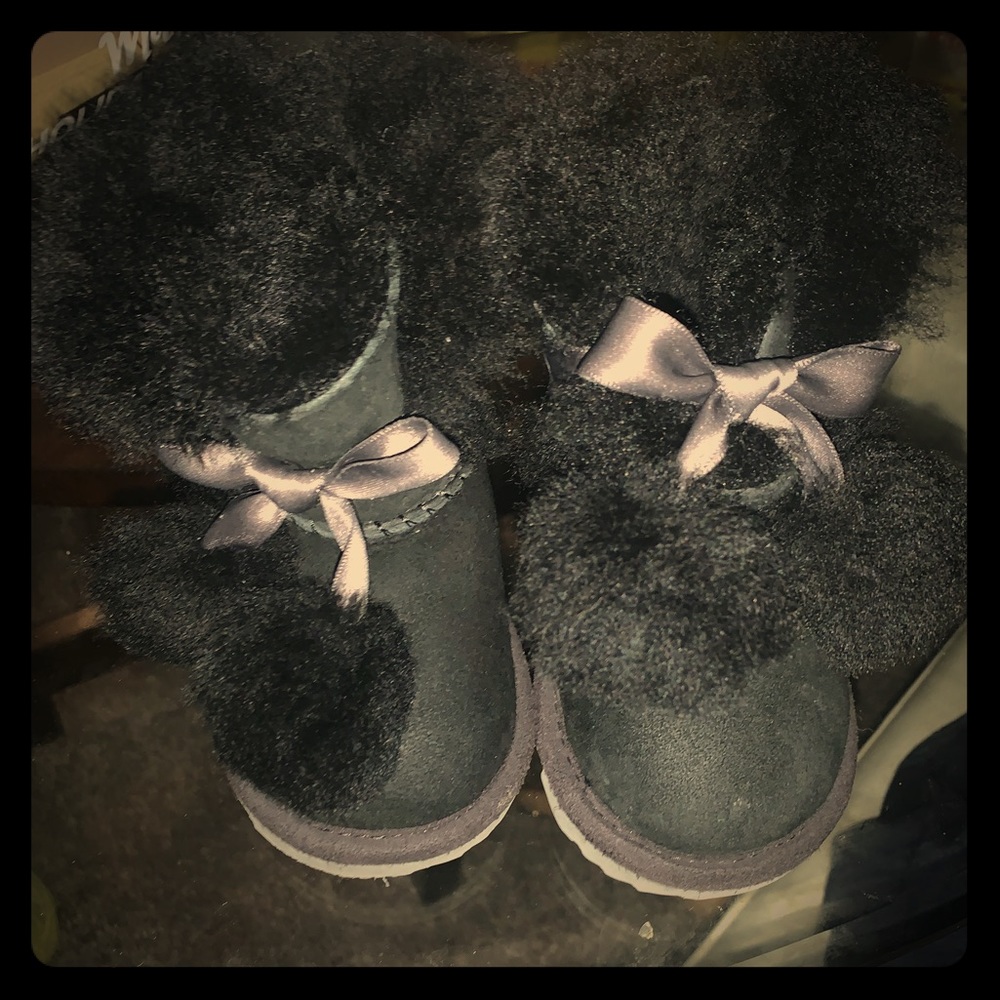 Gently worn UGG fur boots, comes with box